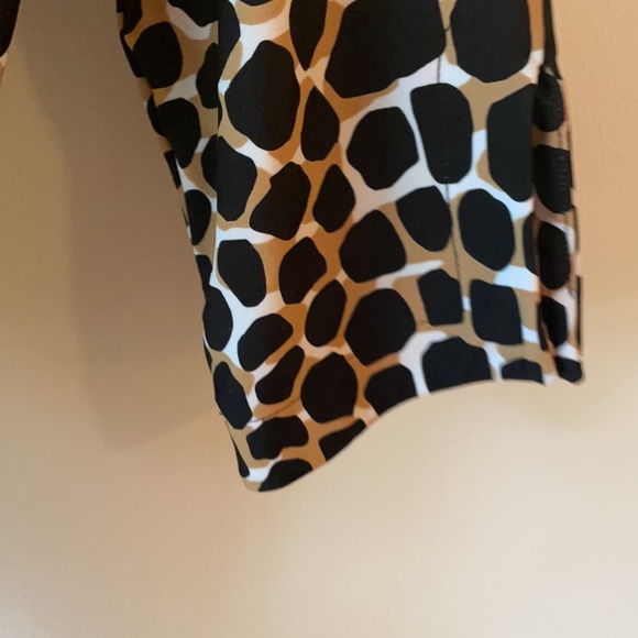JUDE CONNALLY Giraffe Animal Print Stretchy V Neck 3/4 Sleeve Dress - Picture 4 of 8